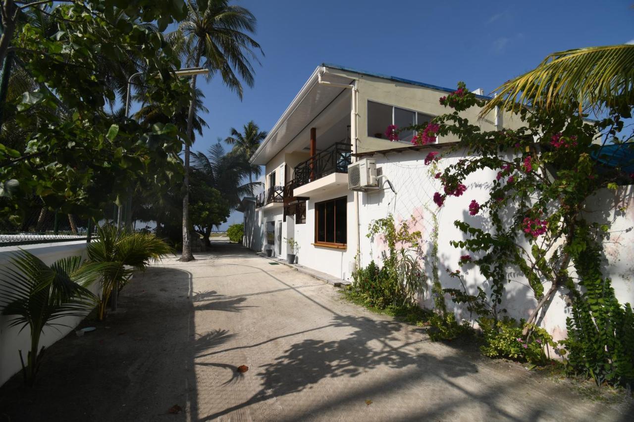 Surf Yoga Camp Ξενοδοχείο Thulusdhoo Εξωτερικό φωτογραφία