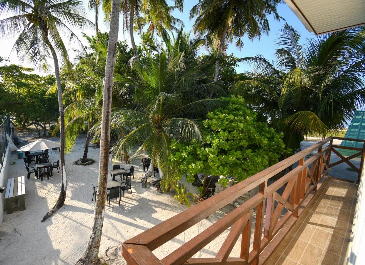 Surf Yoga Camp Ξενοδοχείο Thulusdhoo Εξωτερικό φωτογραφία